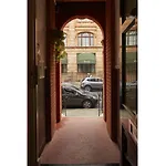 Knightsbridge Apartments